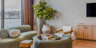 The Hallon Gallery 112