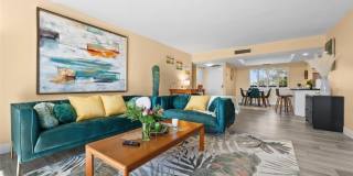 413 Augusta Boulevard unit: 302 Gallery 1