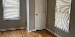 Room in 4 Bedroom Home at Mayson Turner Rd NW Gallery 20