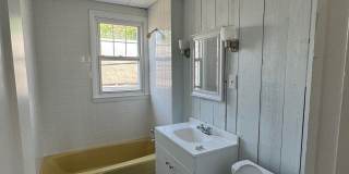 1253 Forest Road Gallery 24