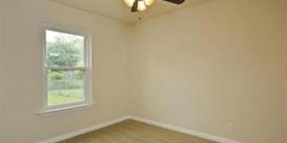 Great Home in Windsor Park Gallery 26