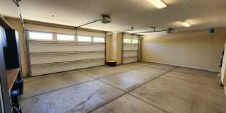 2611 Barrowby Street Gallery 33