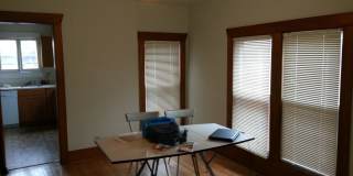 AUGUST RENT FREE!!!  4 Bedroom Duplex in DOWNTOWN IOWA CITY! Gallery 13