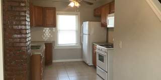 Single Family Home 3 beds 2 full bath Available Now! Gallery 6