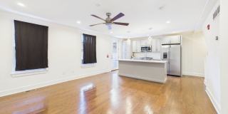 Beautiful modern bright 2 bed 1 bath with private patio Gallery 1