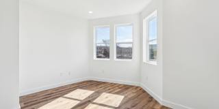 415 W YORK Street Gallery 12
