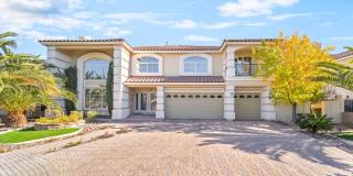 Luxury Living in Guard-Gated Royal Highlands! Gallery 3