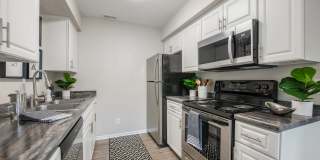 Emory Lakes Luxury Apartments Gallery 37
