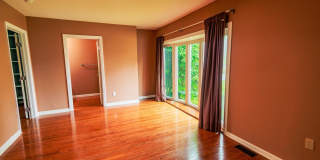 300 MACCLELLAND Avenue Gallery 9