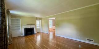 Spacious 4-Bedroom Single Family House in Baltimore Gallery 29