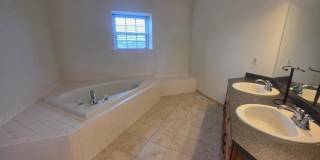 138 PERSIMMON STREET Gallery 32