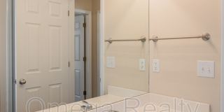 194 Joham St Gallery 34