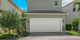 2036 SE Avon Park Drive Gallery 10