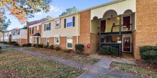 *MOVE IN READY* 3 Bed, 2 Bath Condo, Close to Uptown!!! Gallery 29