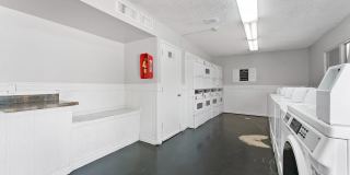 MadEry Apartments Gallery 10
