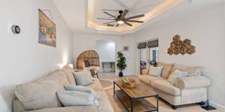 Pool Home for rent Gallery 19