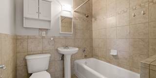 Takoma Studio Apartment W/Parking Included Gallery 13