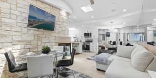 Fully Furnished Oceanfront Condo on Mission Beach Boardwalk Gallery 5