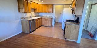 3rd floor with balcony - Boulder City Gallery 19