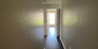 Spacious 4 Bedroom in South Crestview Gallery 28