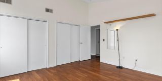 196 Crown Street Gallery 31