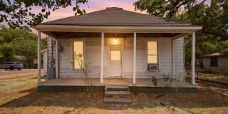 214 E Woodland Street Gallery 1