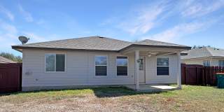 Charming 4-Bedroom Living in Desirable Converse Area Gallery 24