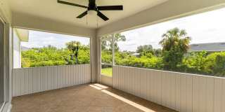 3/2 Single Family home freshly painted interior and exterior Gallery 14