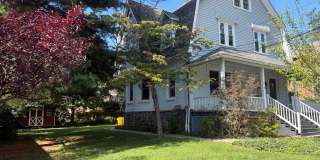 210 GRAYLING Avenue Gallery 1