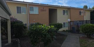 Kent east hill condo - 2 bedroom with vaulted ceiling, 2 bathrooms, ready for move in now! Kent east hill condo - 2 bedroom with vaulted ceiling, 2 bathrooms, ready for move in now! Gallery 1