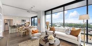Hanover Midtown Gallery 19