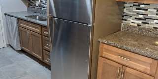 Beautifully Renovated Two Bedroom Condo in Ladue School District Gallery 1