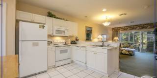 ** SHORT TERM ** - FULLY FURNISHED - GREENLINKS - LELY RESORT Gallery 5