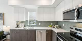 Welcome to Burnside Bluffs – Your New Urban Retreat! Gallery 1