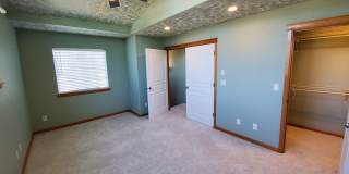 Pet Friendly 3 Bed / 2.5 Bath Home Near I-5 Gallery 8