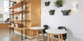 Nineteen 01 Gallery 35