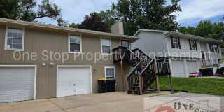 3 Bedroom 1.5 Bathroom Duplex with 1 car garage in North Kansas City Gallery 1