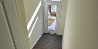 Room in 2 Bedroom Home at Cleburne Ave Gallery 16