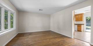 121 Osborne Ave Gallery 3