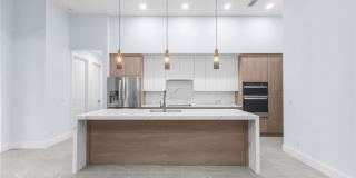 142 SW 33rd Place Gallery 4