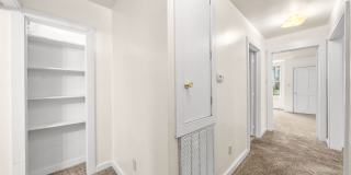 Cozy 2 Bedroom Downtown Home Available! Gallery 19