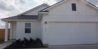 Nice recently built home in Bastrop. Gallery 1