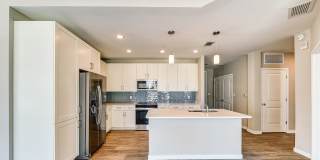 Imperial Crossing Luxury Apartment Homes Gallery 3