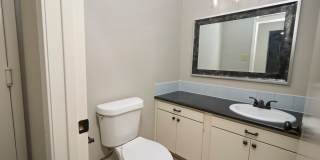 Adorable 2 bedroom townhome style Condo Gallery 12
