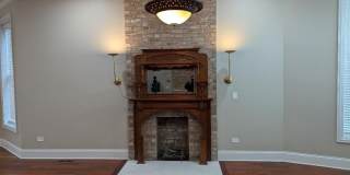 2150 W Monroe Street Gallery 22