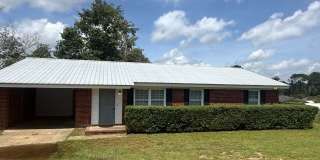 3 Bed/2 Bath Brick Home Under Renovations Gallery 1