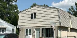 4 Bedroom House! Gallery 1