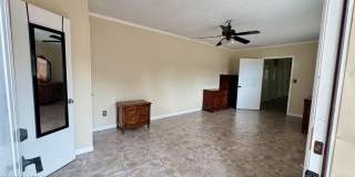 5557 FLORAL Avenue Gallery 7