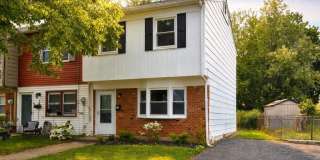 216 E PEARL Street Gallery 1