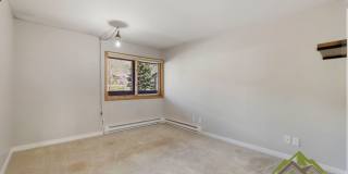 Steps to the Runs, Mountain Views, Spacious Ski Run 1 Bedroom Condo Gallery 4